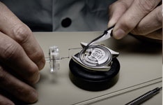 卡地亚机械表经常走快